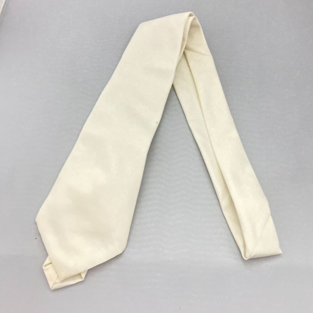 #5538 Blooms Big,Tall,Men Off White designed Angelo Correlli Necktie,Tie 59 x 4